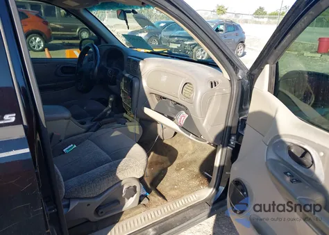 2002 Chevrolet Trailblazer Ls z USA, uszkodzony, nr VIN 1GNDS13S522489265